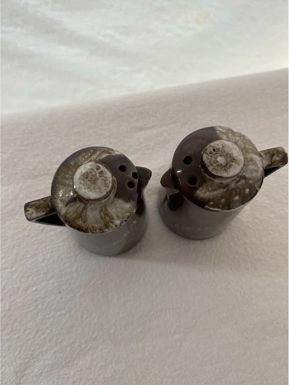 Vintage Unbranded McCOY/HULL? Pottery Brown Drip Glaze Salt & Pepper Shakers